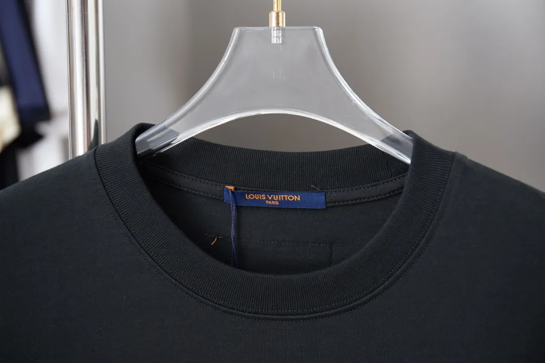 🅿️180 1V 25SS early spring new style short sleeves with embroidered letters, light luxury, a must-have item for daily commuting for men and women, correct version, welcome to compare, detailed features · 320g 100% pure cotton double yarn jersey fabric · Custom dyed in the same cylinder, special thickening 32 pieces, double-strand 1X1 thread · Imported Tajima machine embroidery with various techniques to embroider the letter logo · Double needle stitching across the seam process · Original main mark, washed tag, brand moisture-proof paper packaging Color: black/white/brown Size: S/M/L/XL